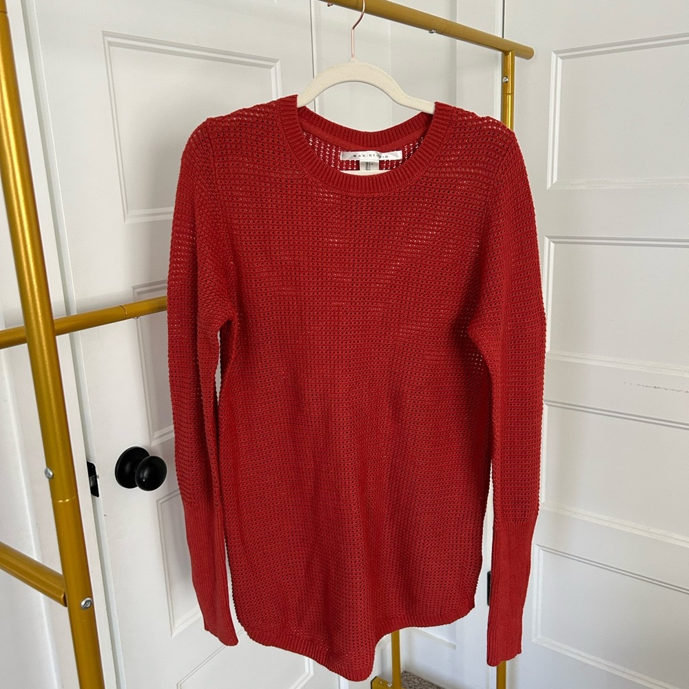 NWOT Max Studio Button Back Crew Neck Sweater